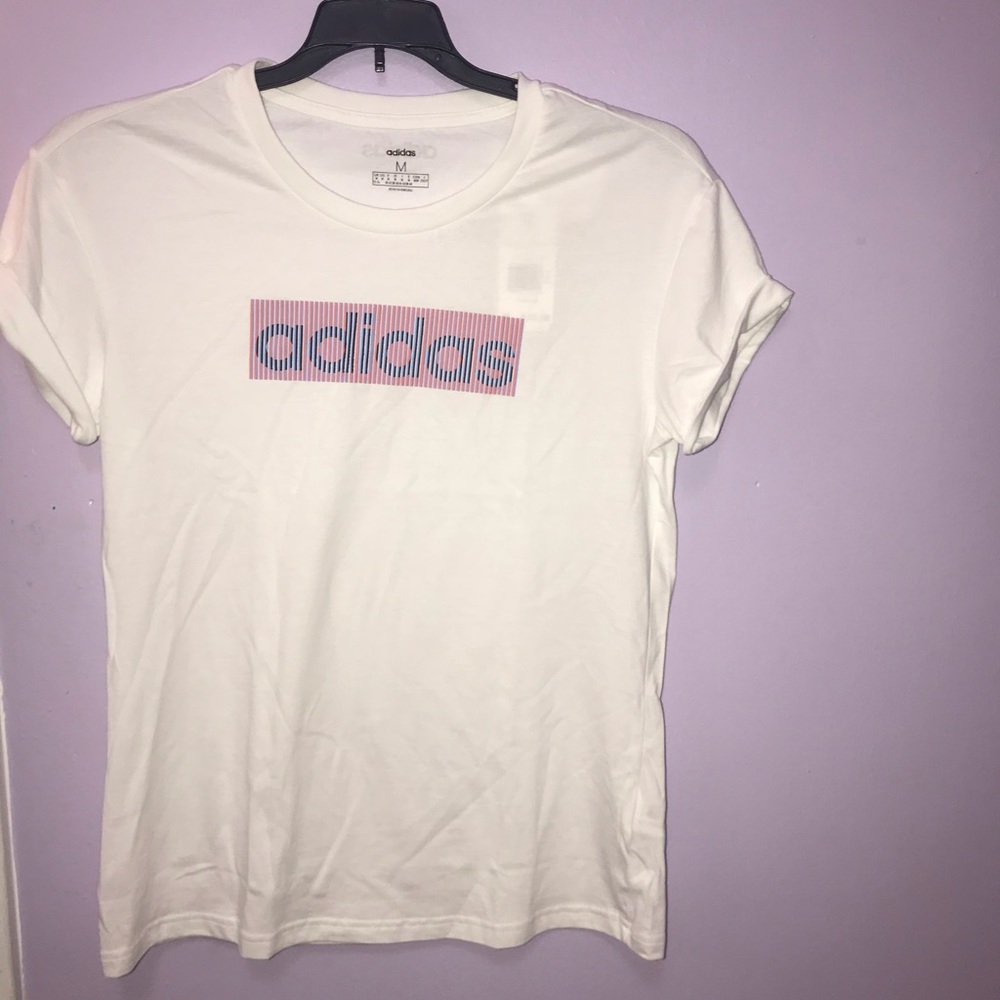 Adidas T-shirt in medium
